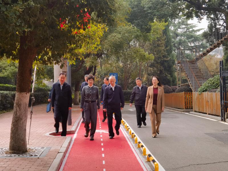 全国总工会领导来安徽省总干校视察指导工作